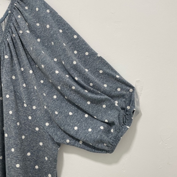 Coin Dot Patterned Top - Picture 3 of 8